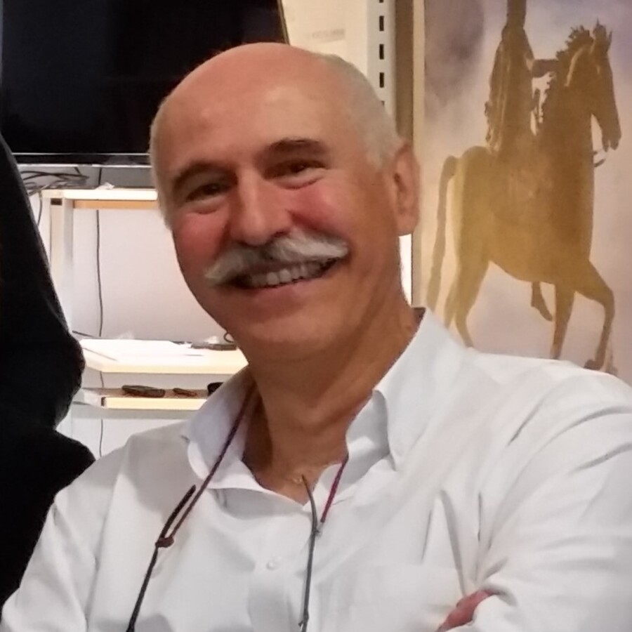 Dr. Luis Garcia-Larrea